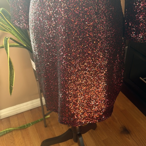 Express sequin evening dress. - Picture 3 of 6